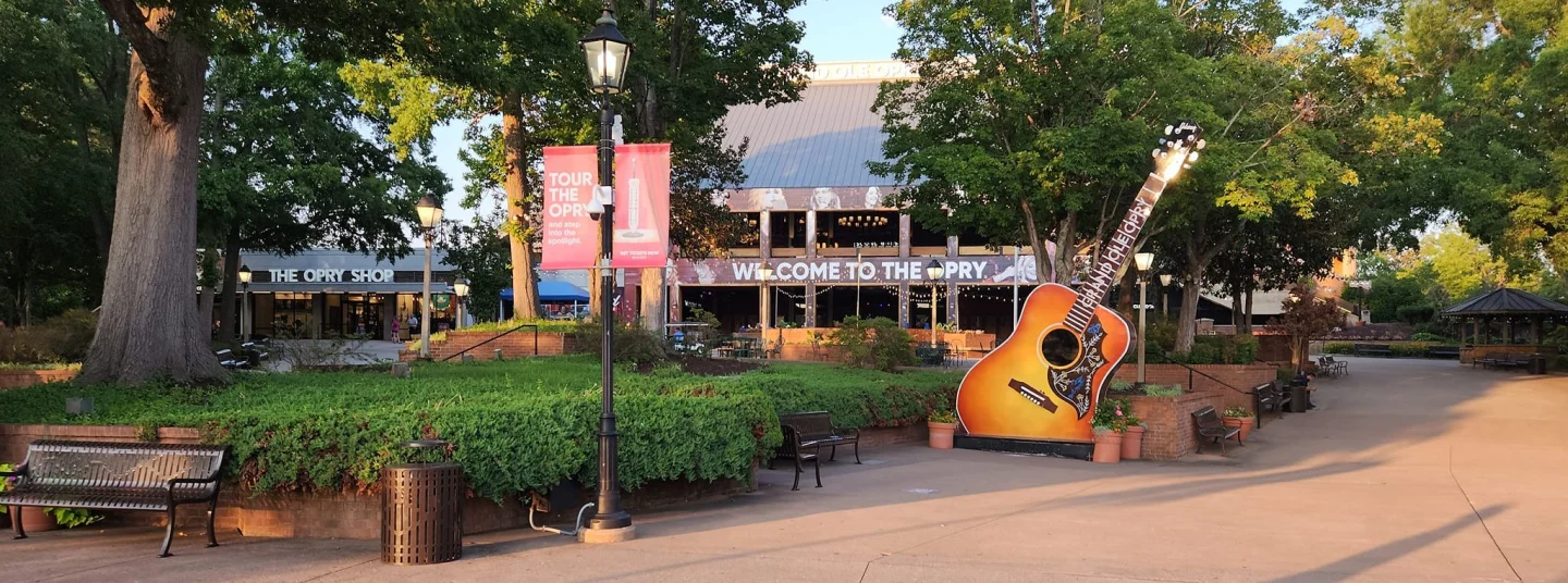 Love Road Trips - Nashville, TN